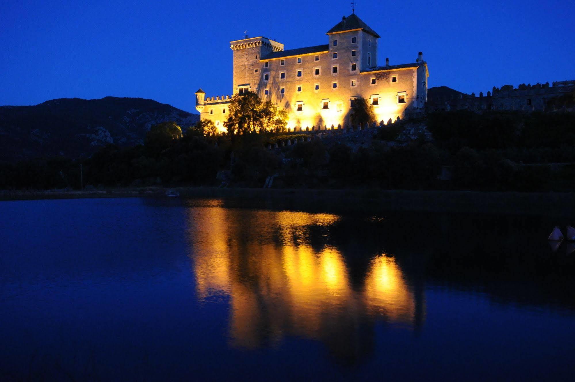 Vimbodi I PobletCastell De Riudabellaアパートメント エクステリア 写真
